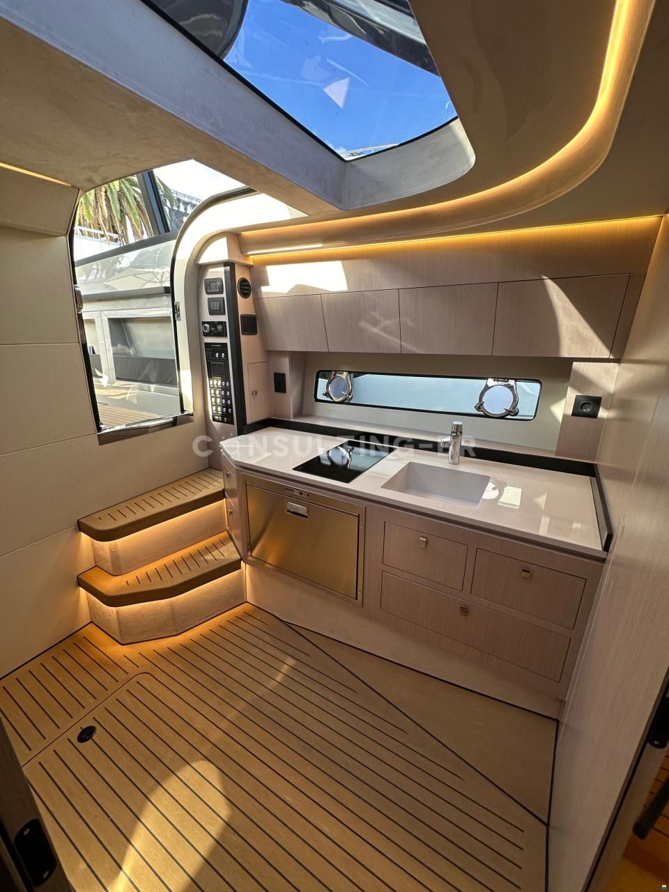 Focus Motor Yacht 3X