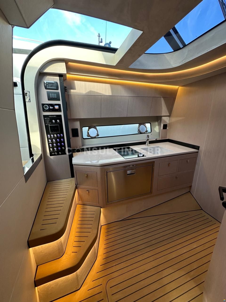 Focus Motor Yacht 3X