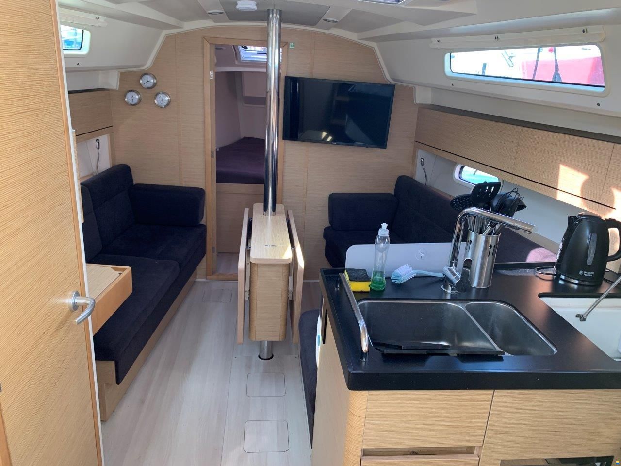 Hanse 348