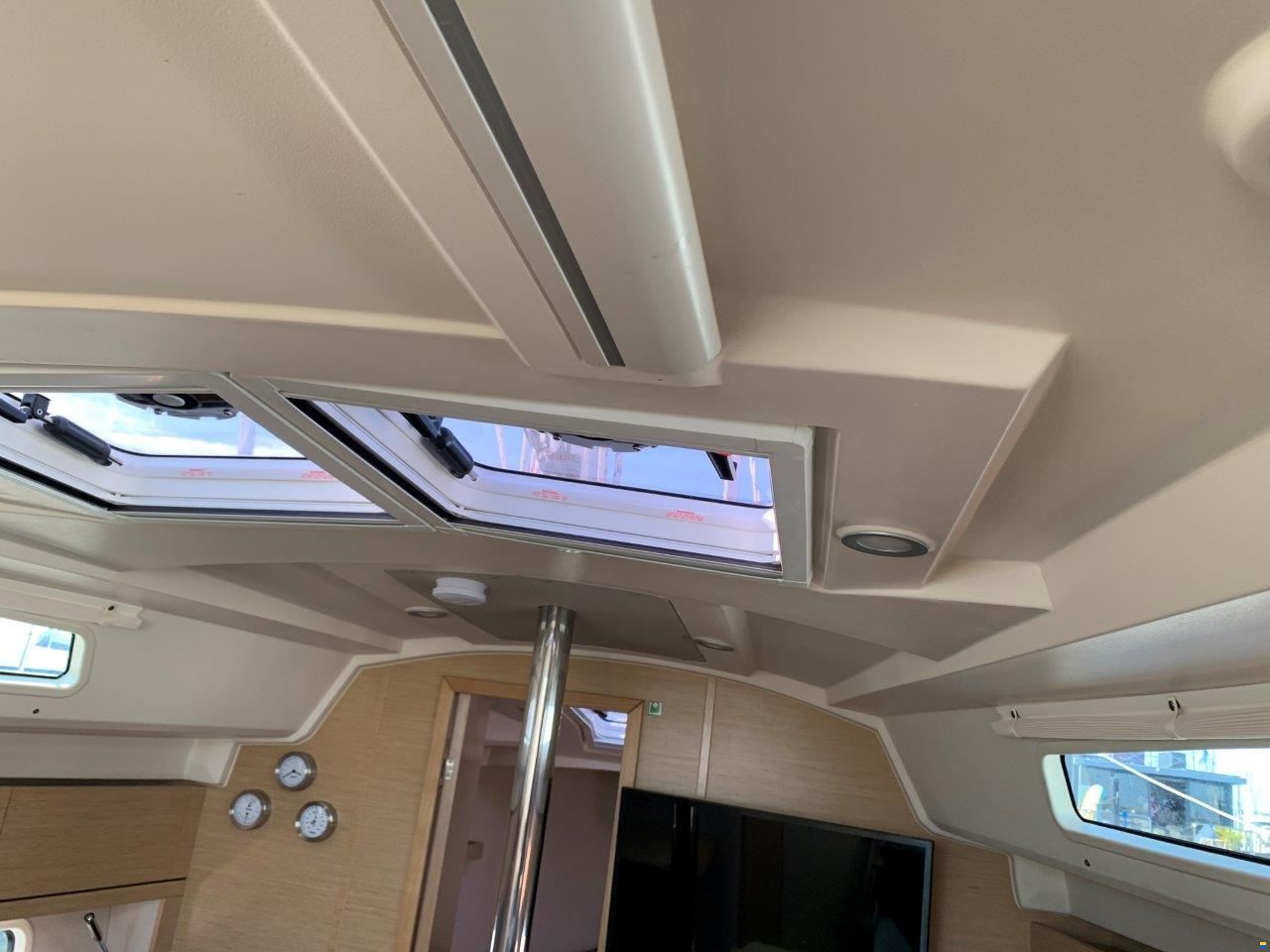 Hanse 348