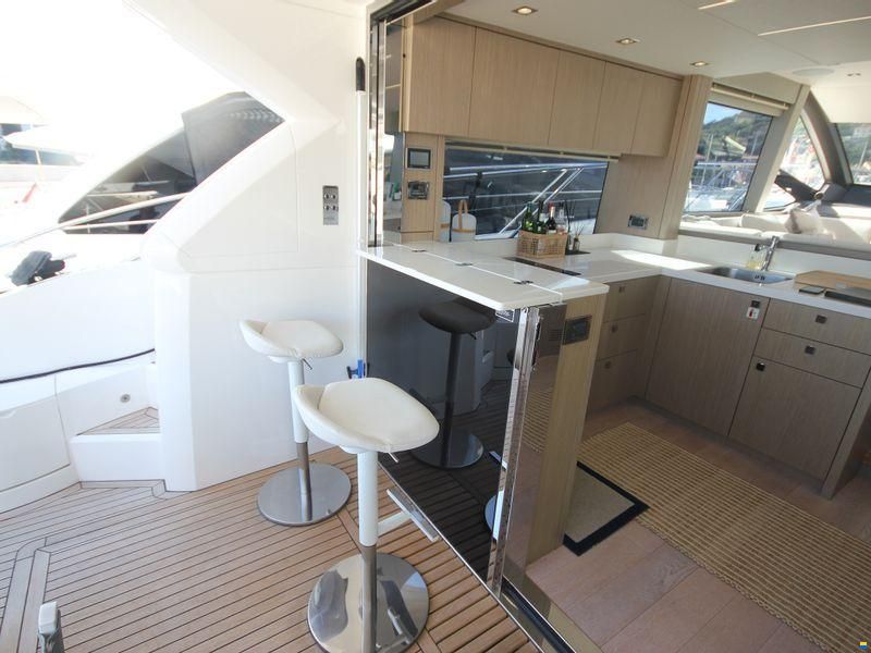 Sunseeker Manhattan 52