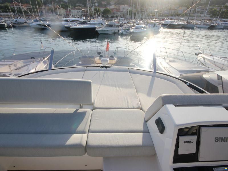 Sunseeker Manhattan 52