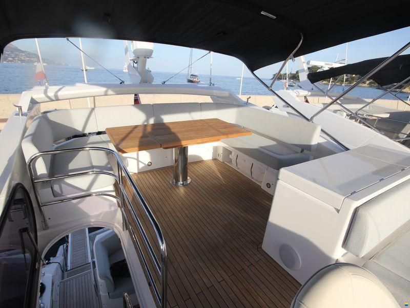 Sunseeker Manhattan 52
