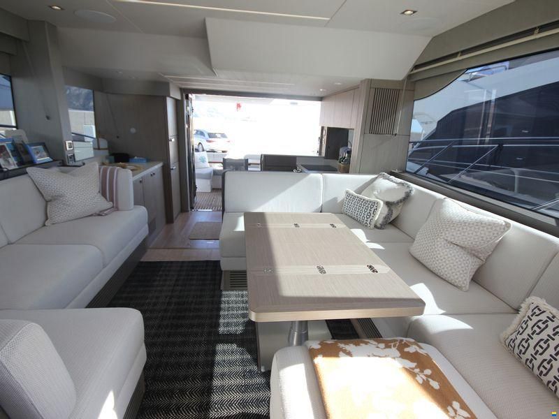 Sunseeker Manhattan 52