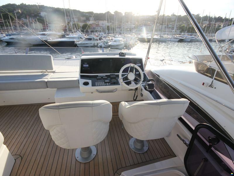 Sunseeker Manhattan 52