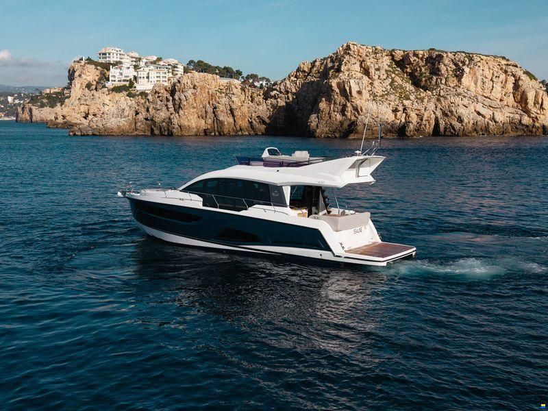 Sealine International F430