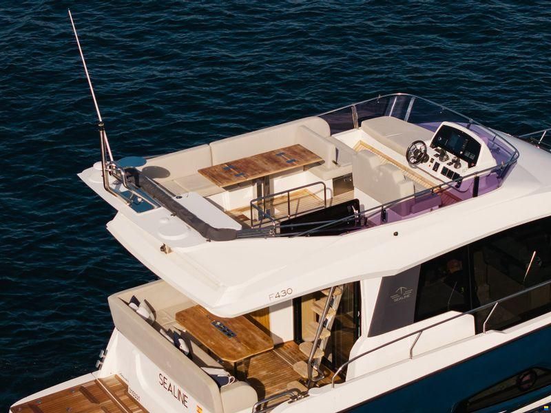 Sealine International F430