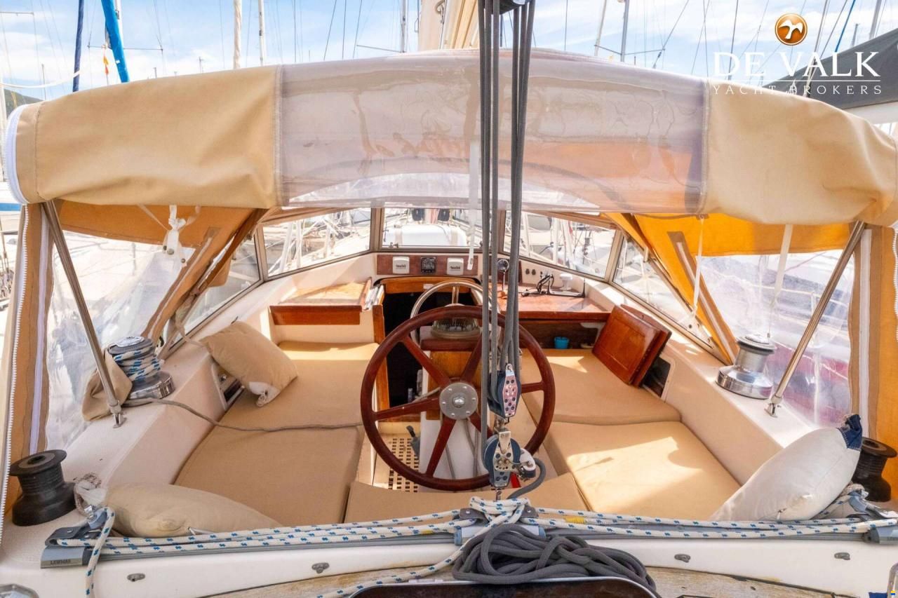 Hallberg-Rassy 38
