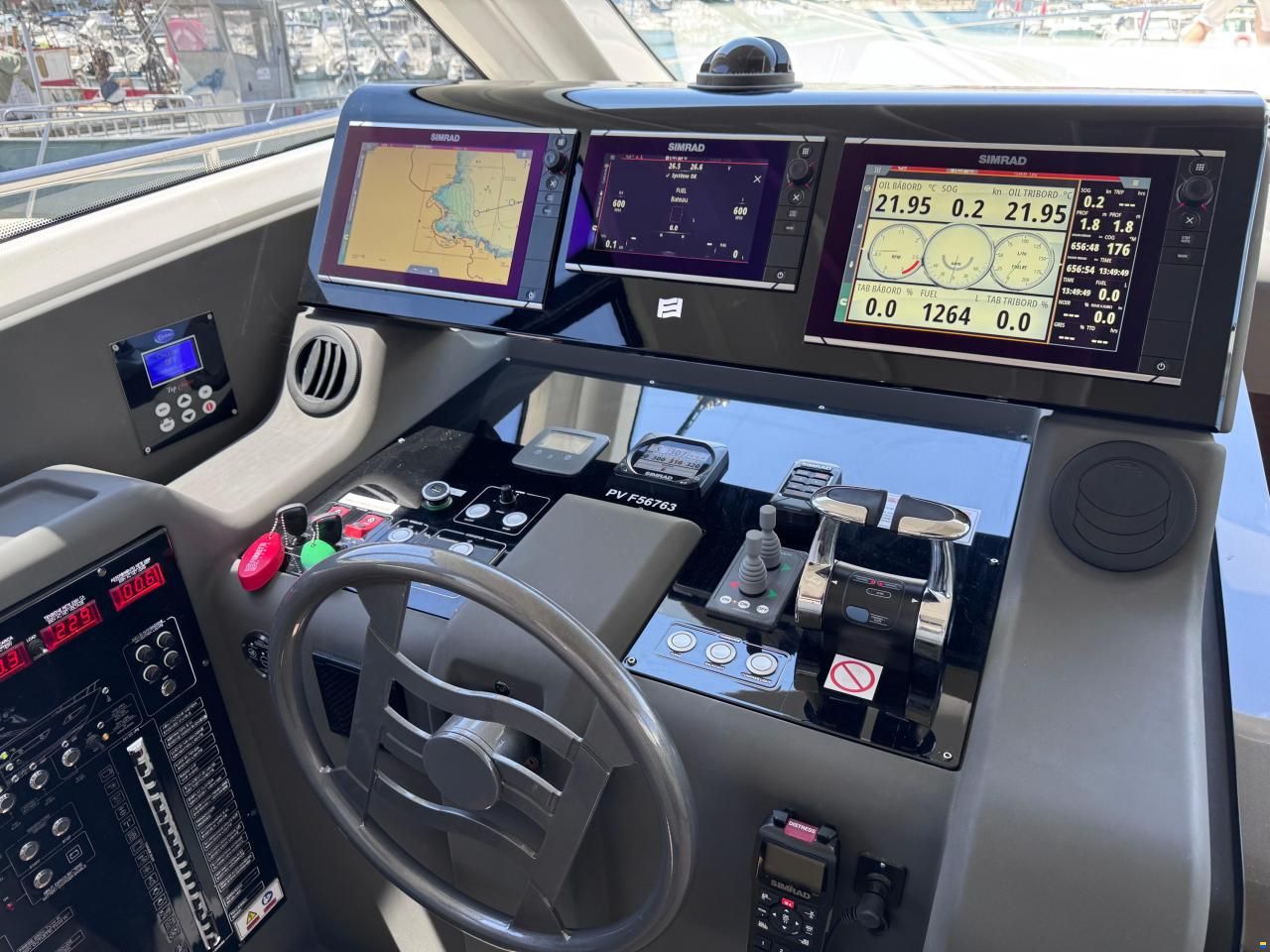 Ferretti 550