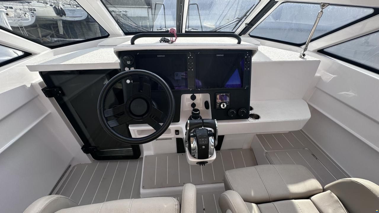 XO Boats - 270 Cruiser