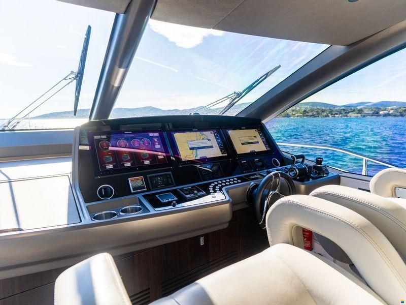 Sunseeker 76 Yacht