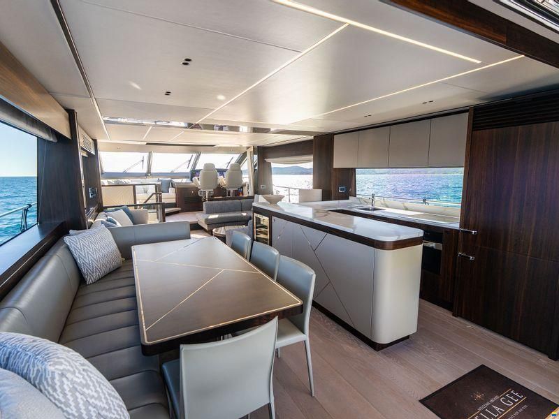 Sunseeker 76 Yacht