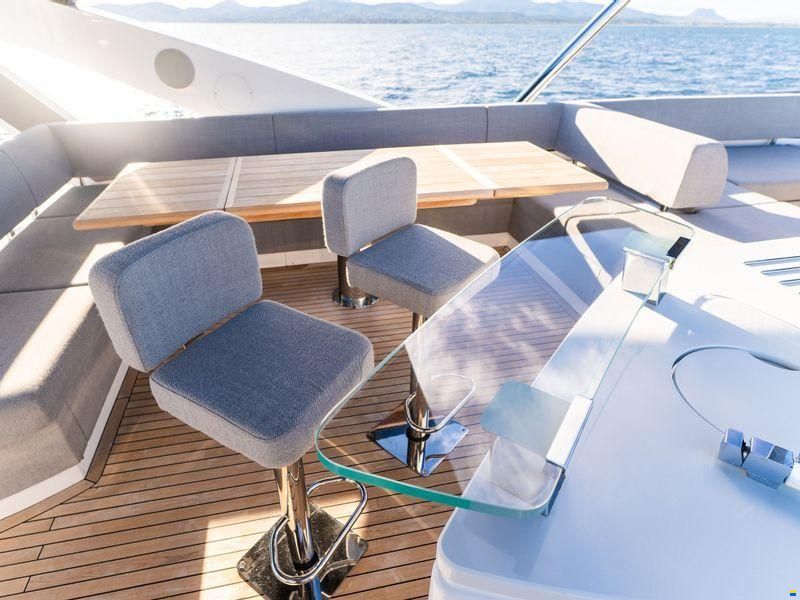 Sunseeker 76 Yacht
