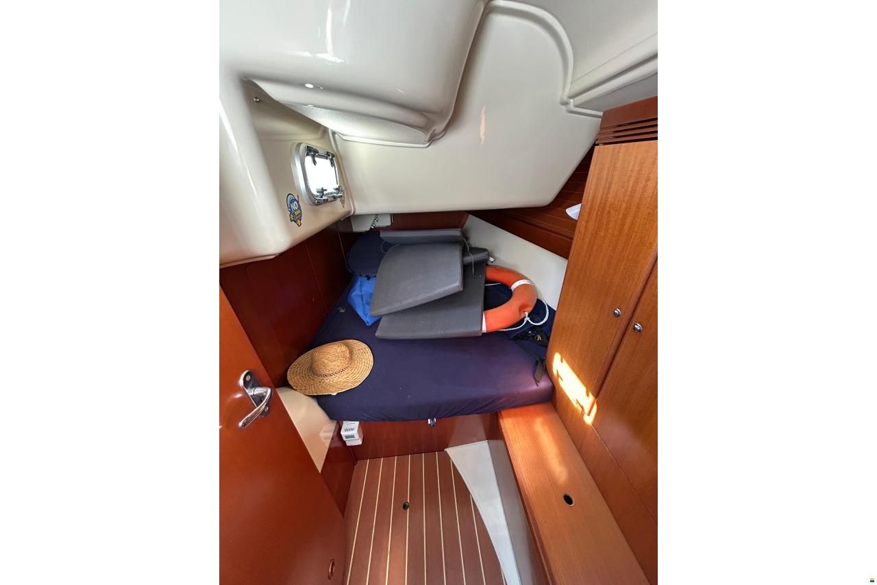 Dufour 40 Performance