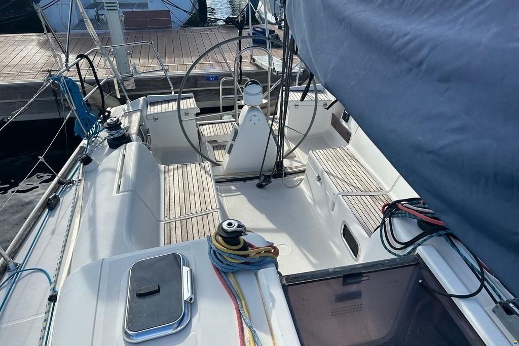 Dufour 40 Performance