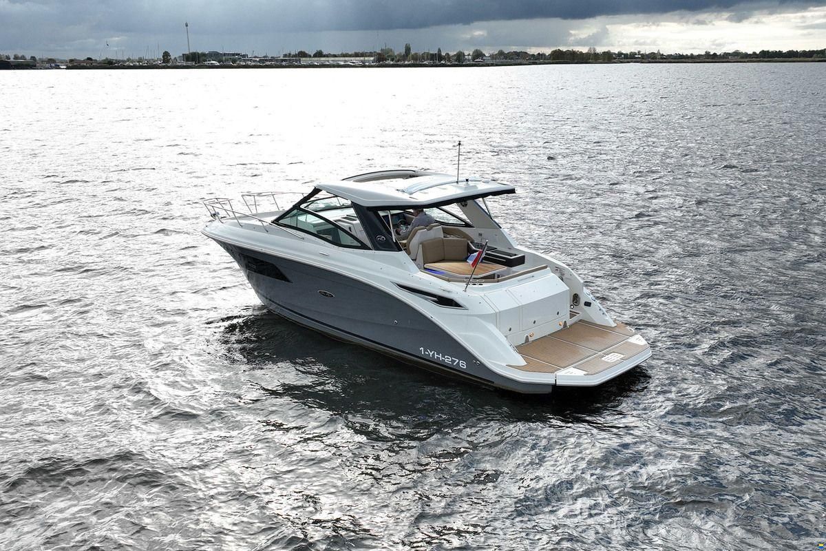 Sea Ray Sundancer 320
