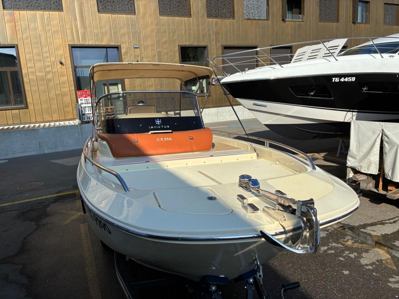 Invictus cx250