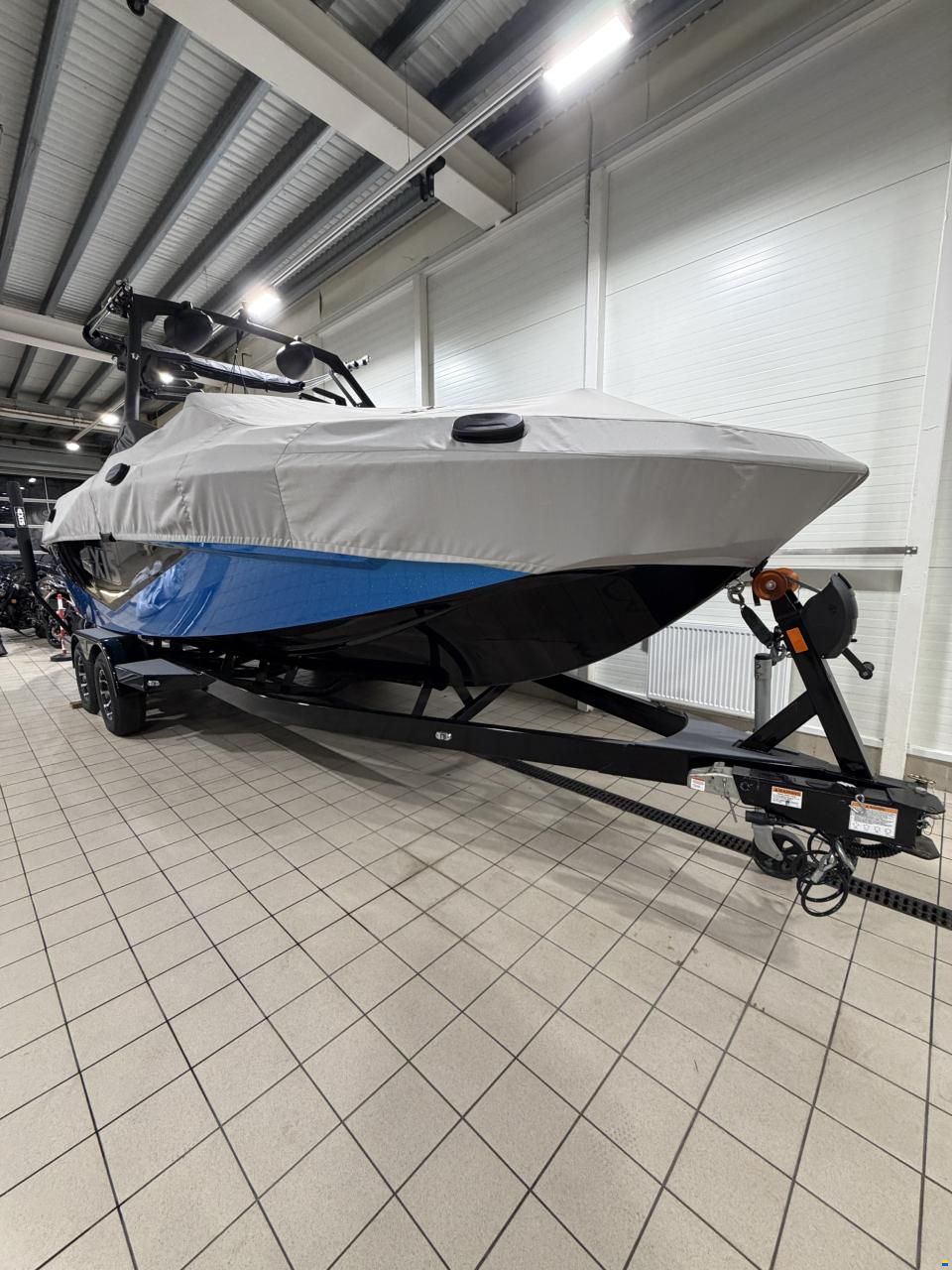 Axis T235