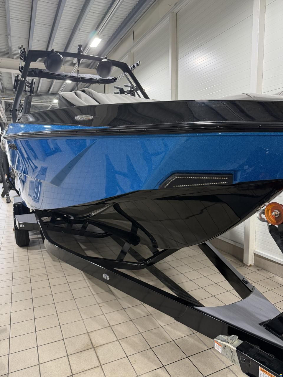 Axis T235