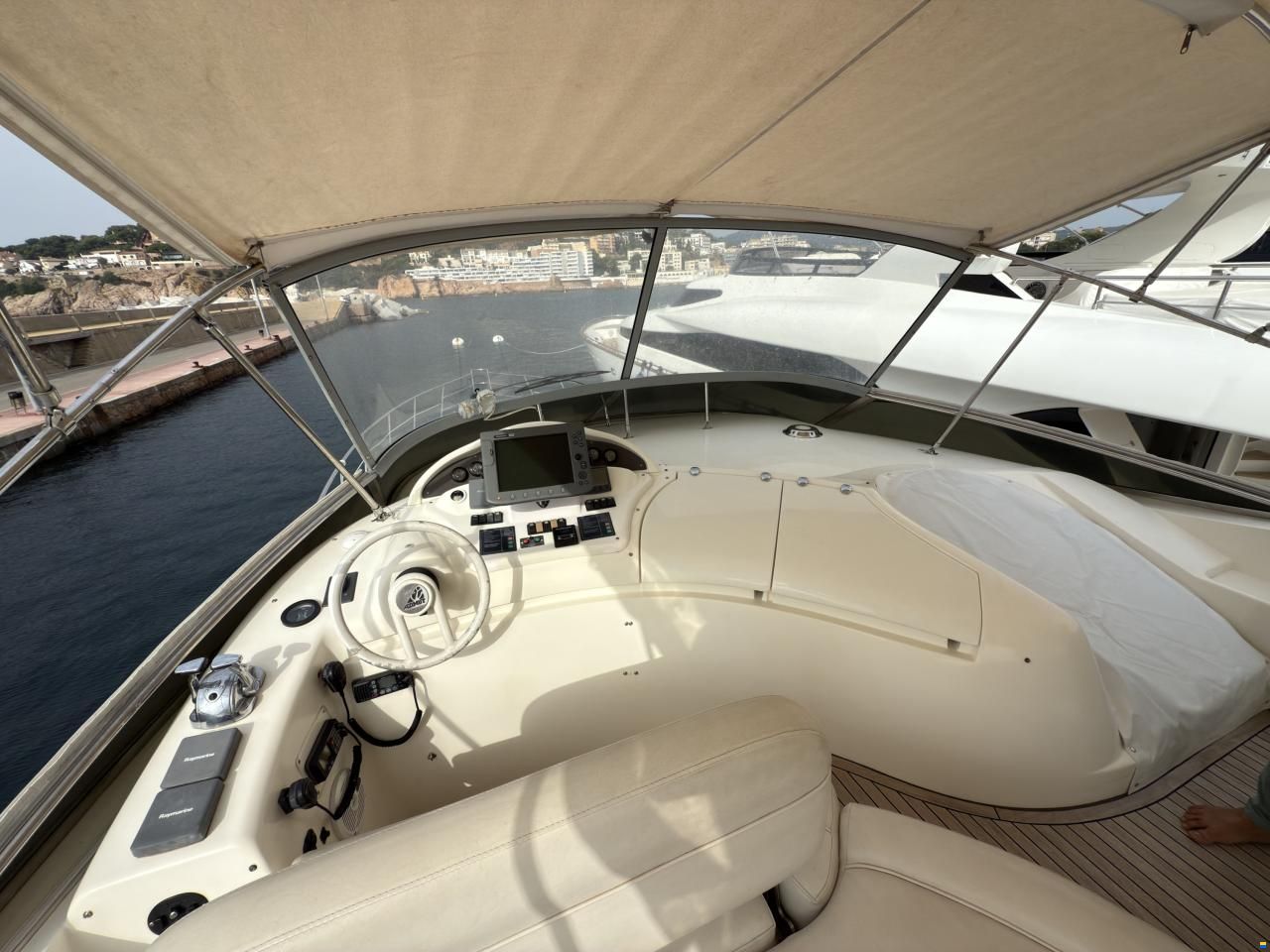 Azimut 68 Plus