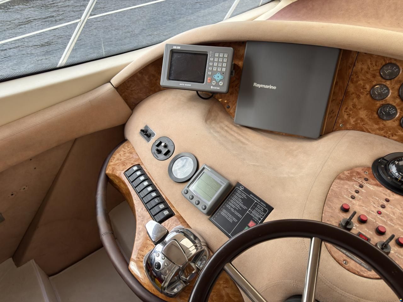 Azimut 68 Plus