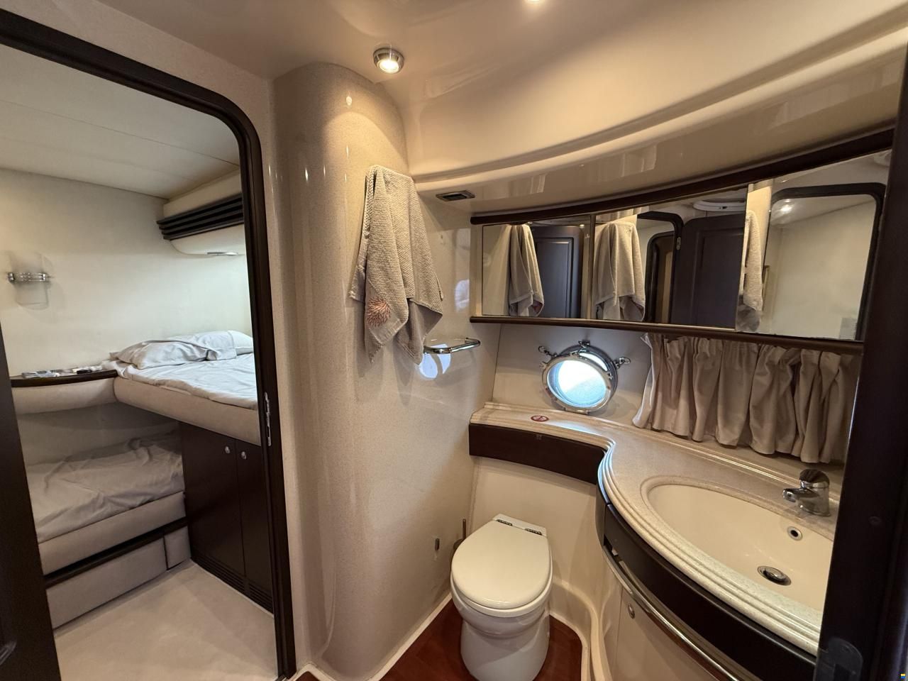 Azimut 68 Plus