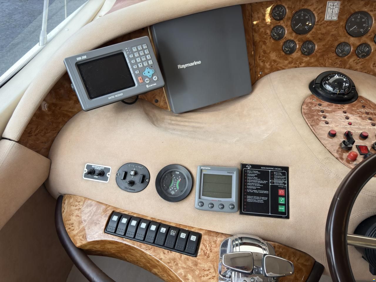 Azimut 68 Plus