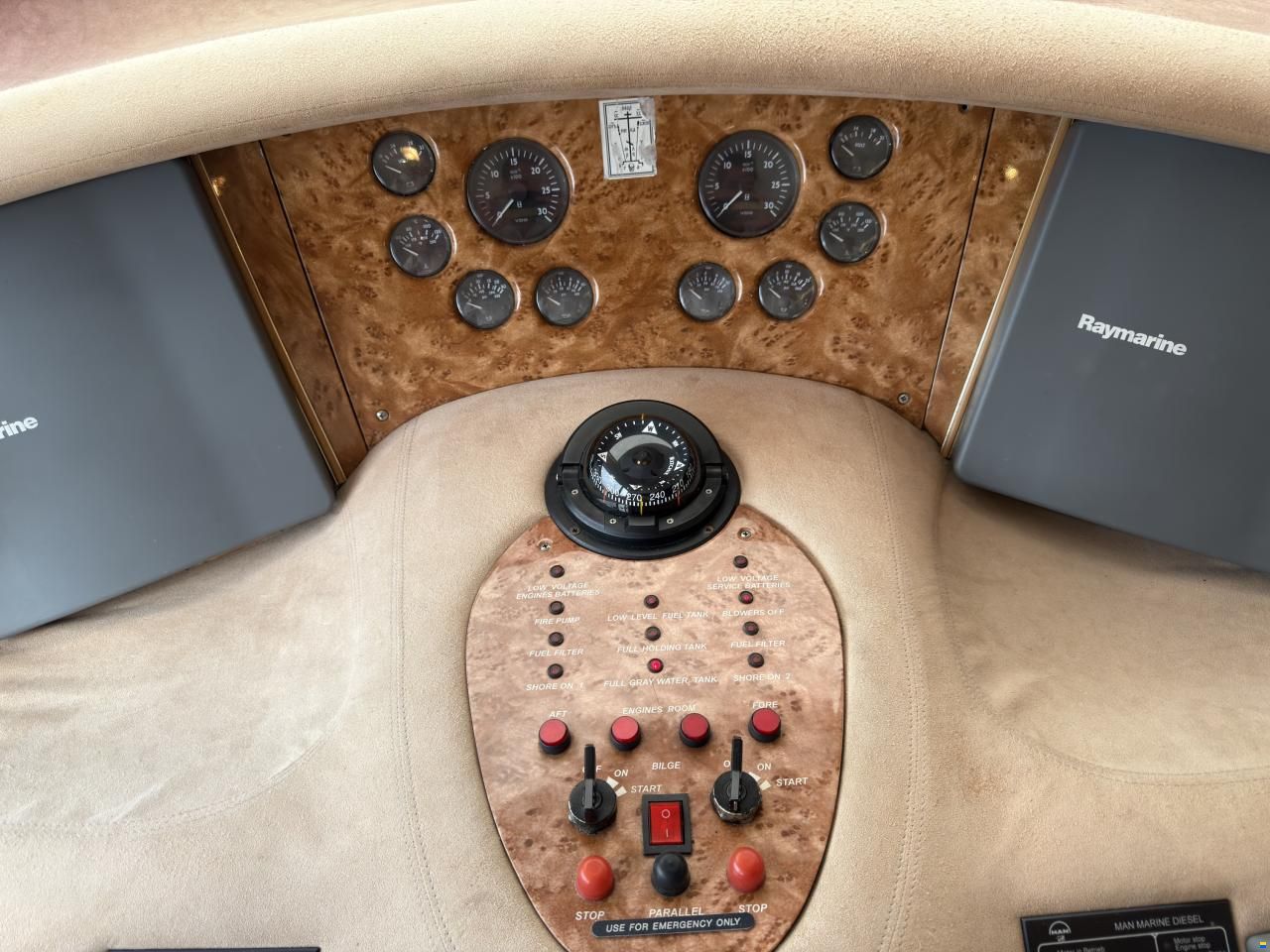 Azimut 68 Plus
