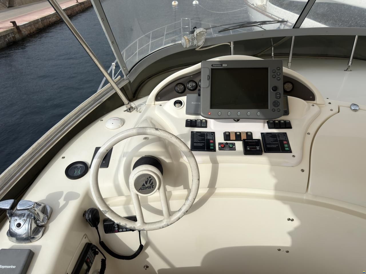 Azimut 68 Plus