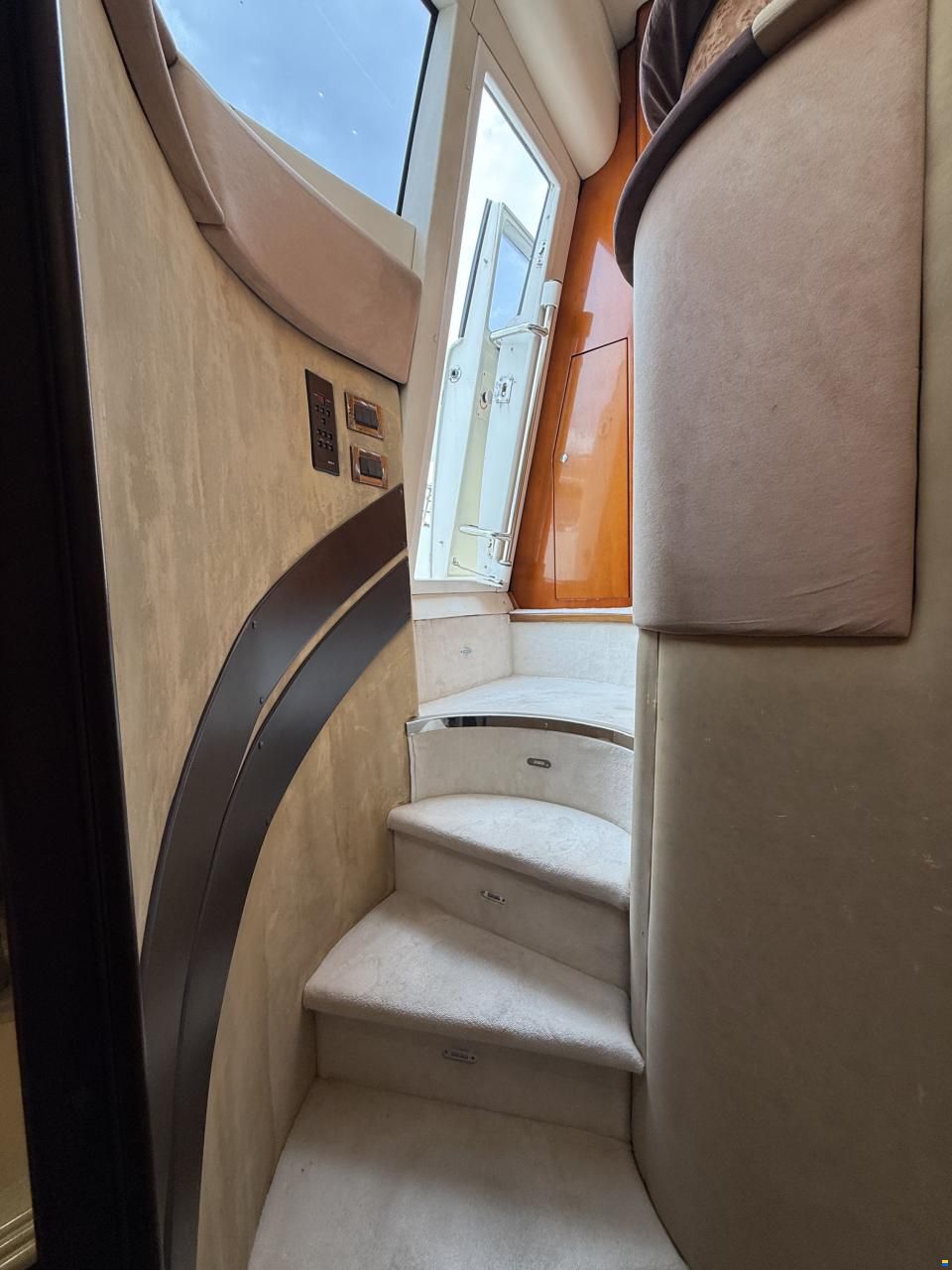 Azimut 68 Plus