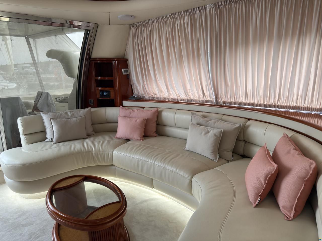 Azimut 68 Plus