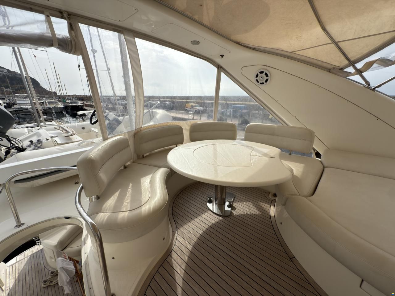 Azimut 68 Plus
