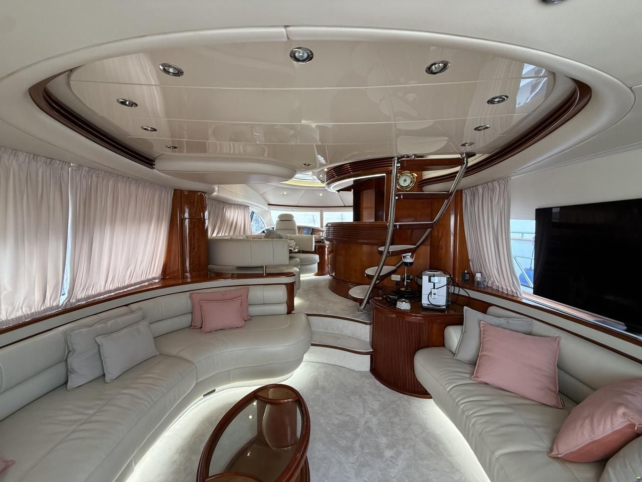 Azimut 68 Plus