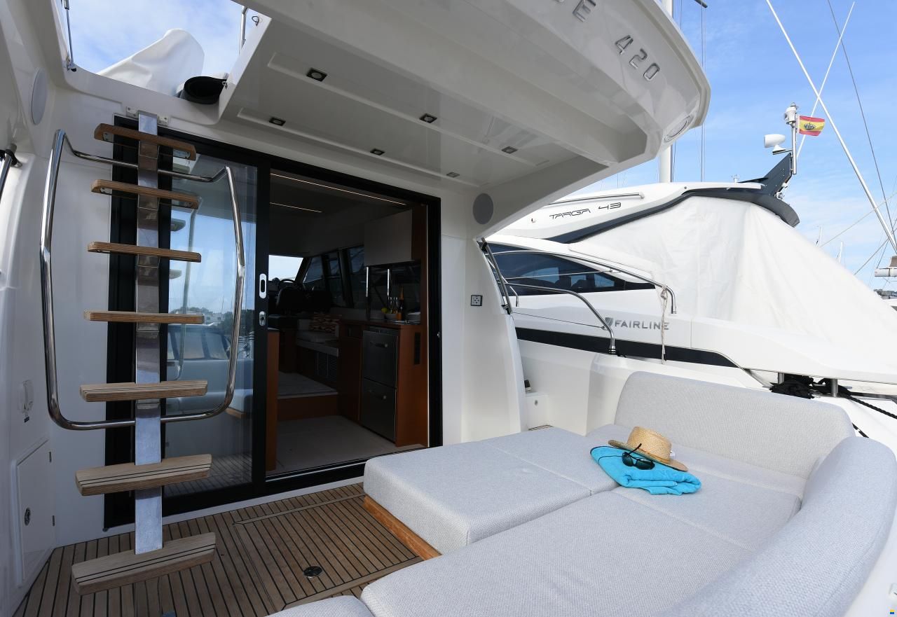 Prestige 420 Fly