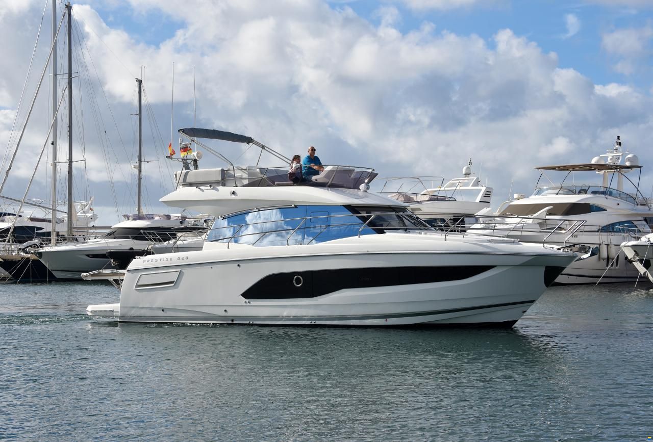 Prestige 420 Fly