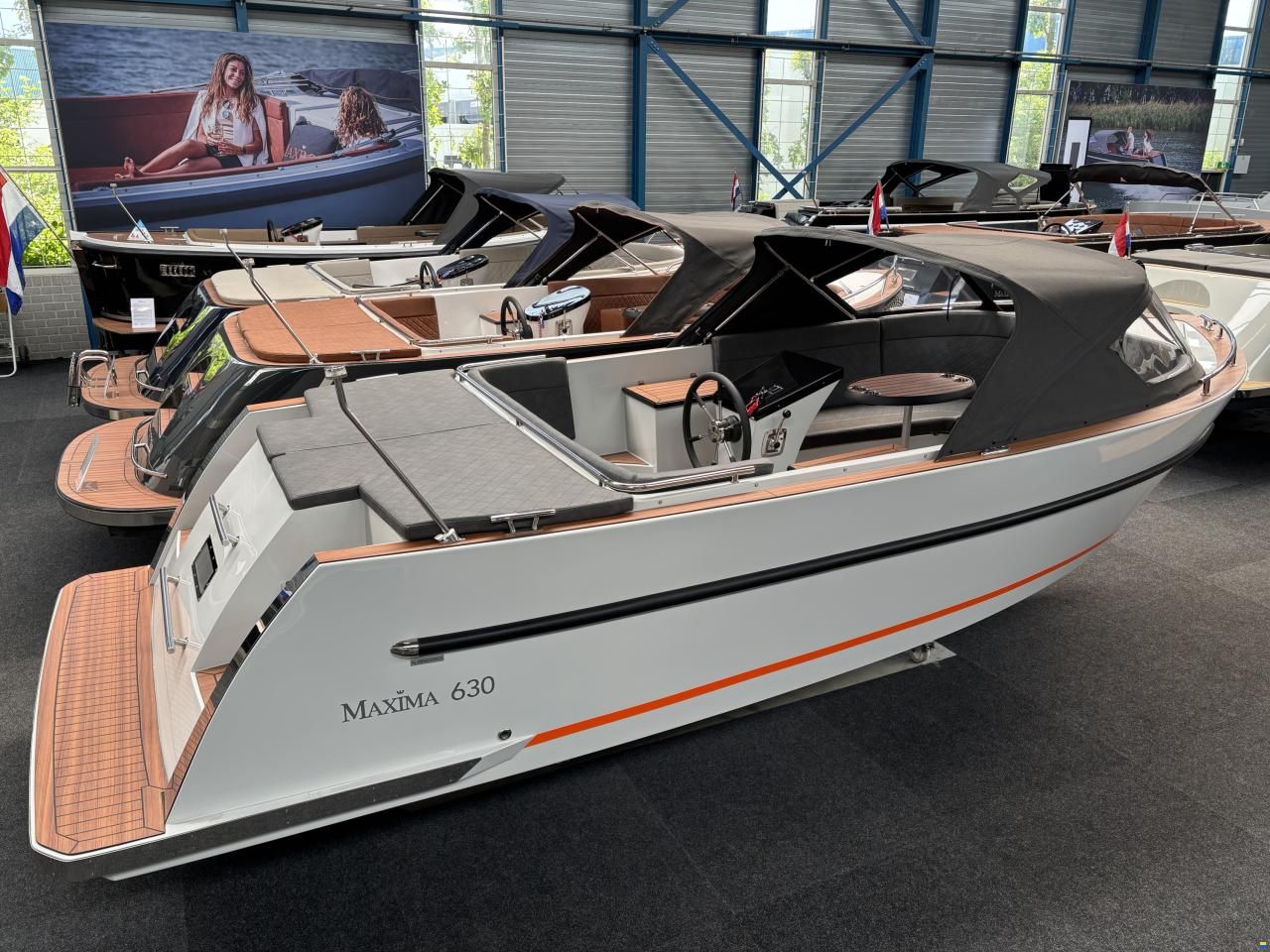 Maxima 630 Tender