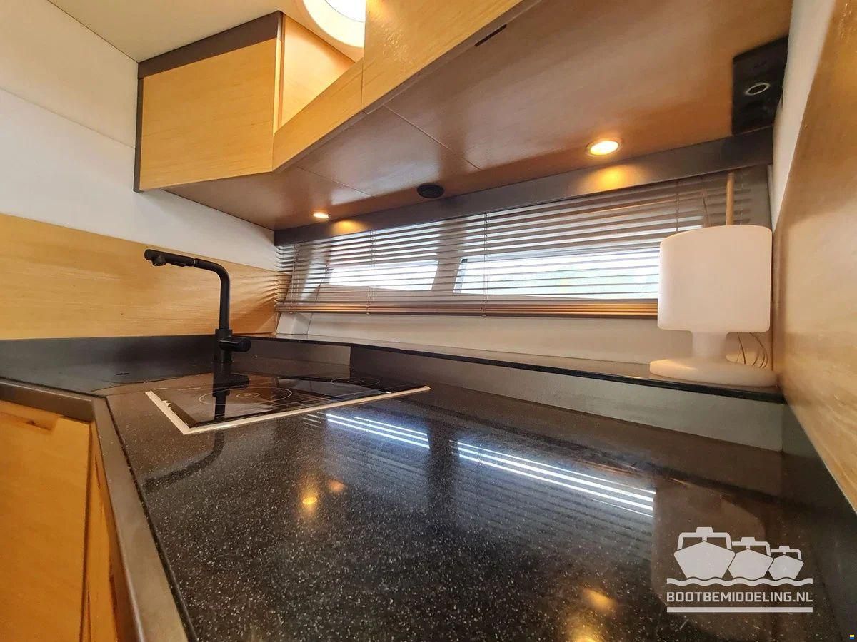 Galeon 325 Open