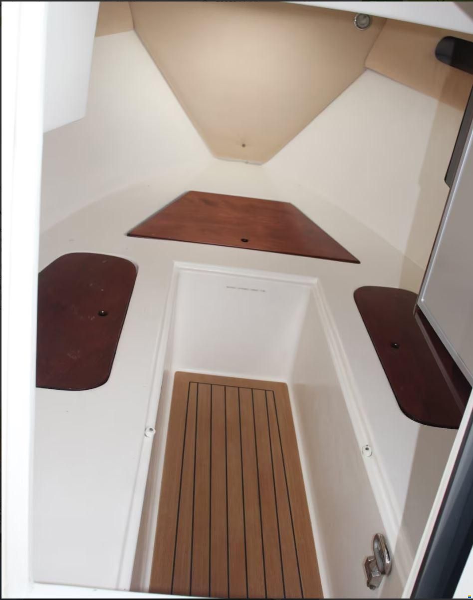 Nadirmarine EOLO 650 Day