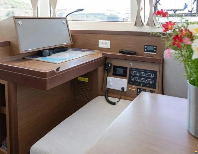 Lagoon 40