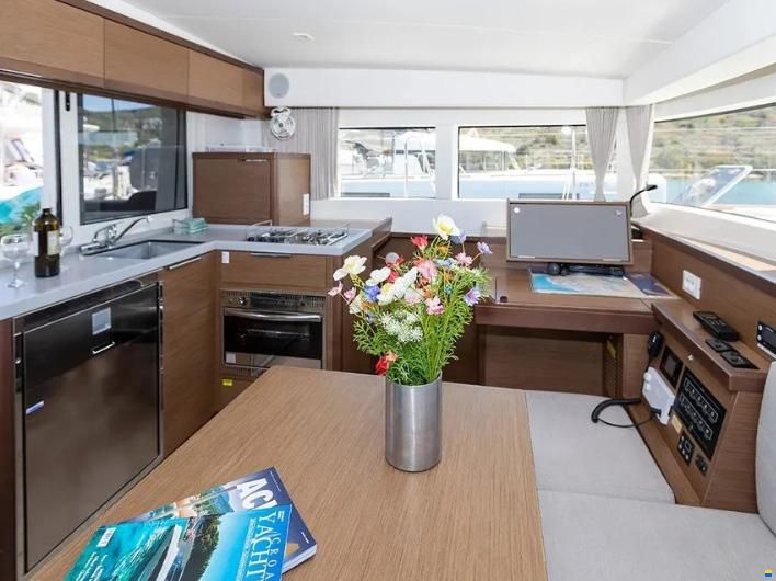 Lagoon 40