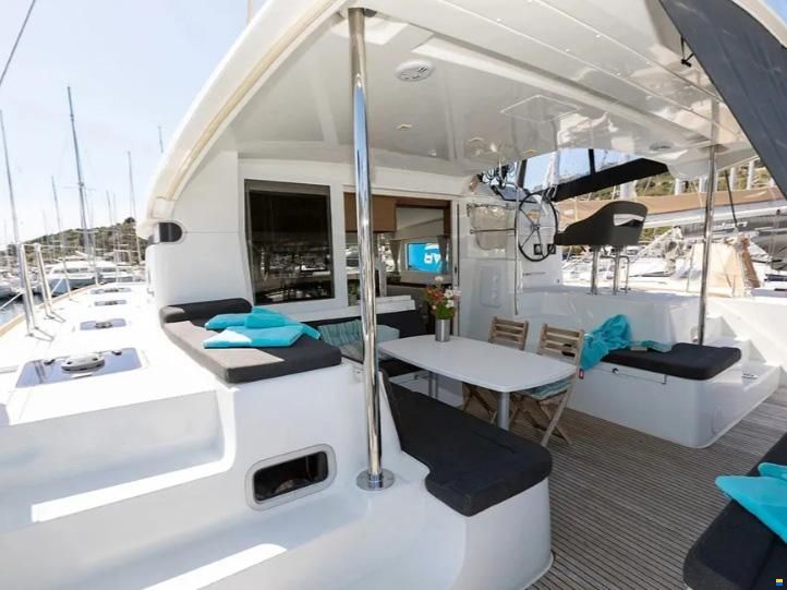 Lagoon 40