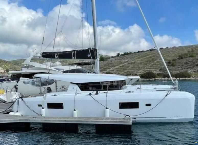 Lagoon 42
