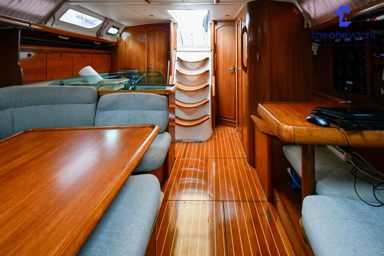 Jeanneau Sun Odyssey 43