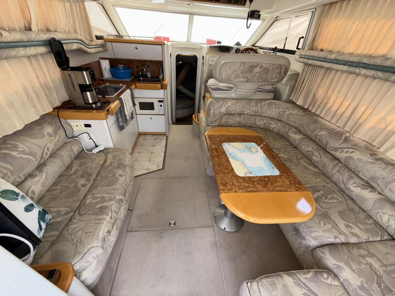 Sealine F 330