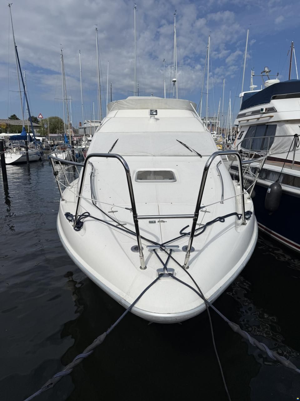 Sealine F 330