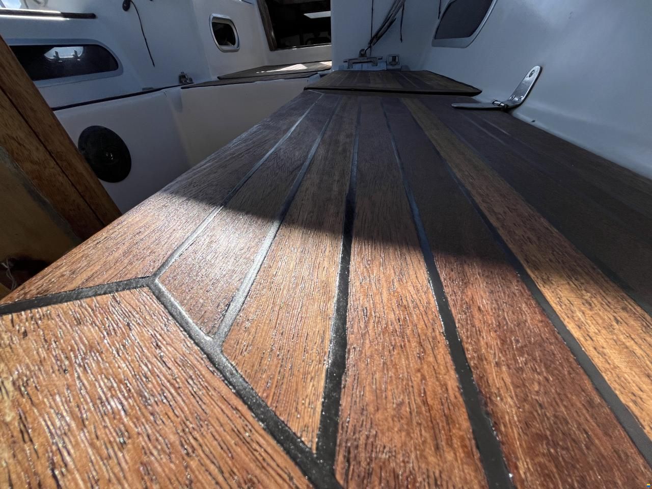 Dromor Triton 48
