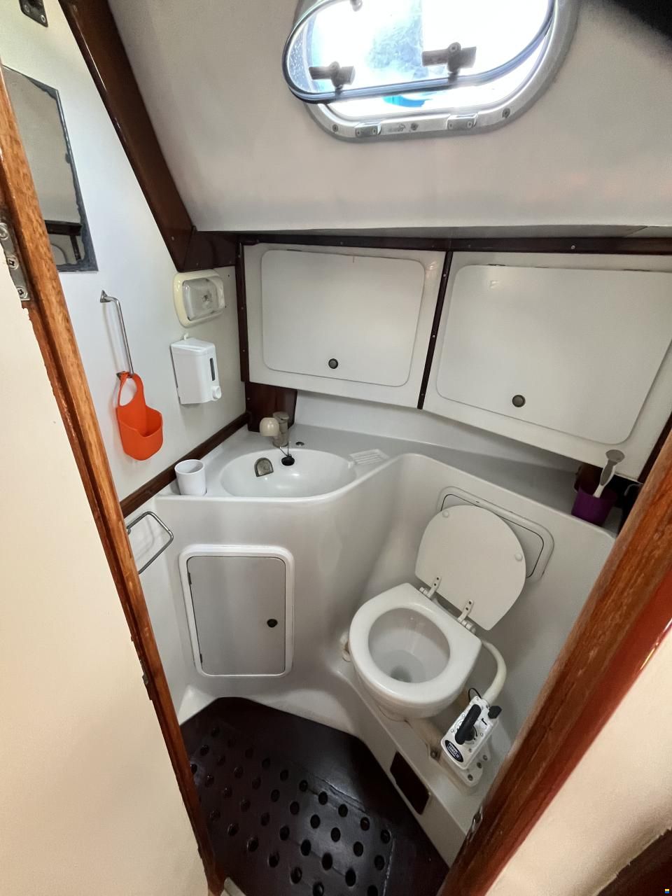 Dromor Triton 48