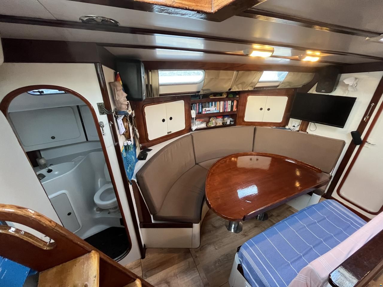 Dromor Triton 48