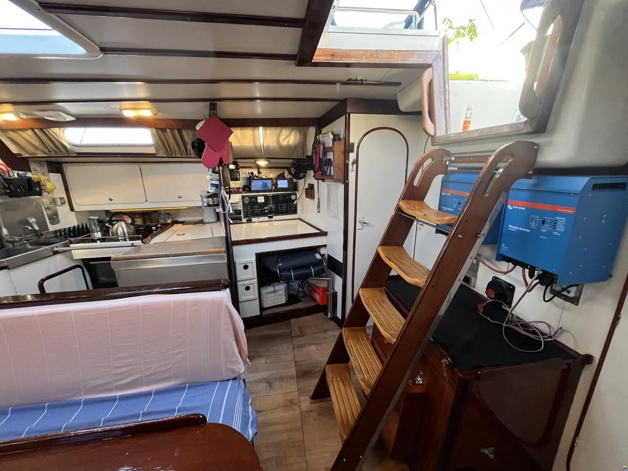 Dromor Triton 48