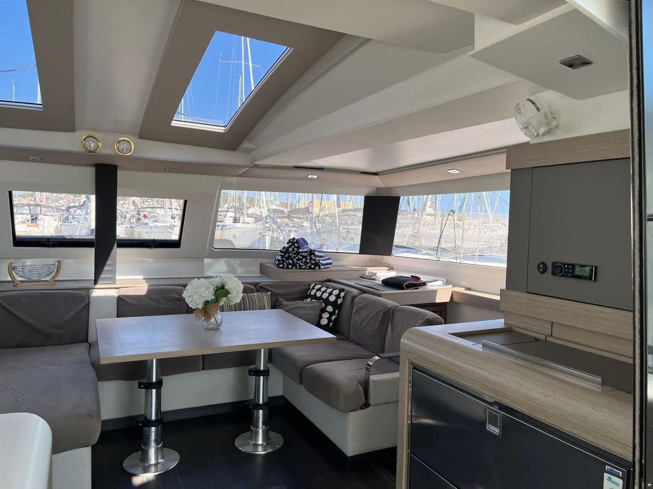 Fountaine Pajot Elba 45